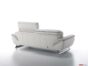 Rückseite eines modernen Sofas mit Kopfstütze