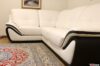 Modernes Ecksofa aus schwarzem und weißem Leder