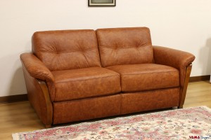 Lido E Leder-Schlafsofa mit sichtbaren Holzdetails