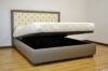 Doppelbett mit Stauraum und Capitonné-Arbeiten am Kopfteil