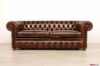 Vintage braun Chesterfield Sofa mit Nägeln