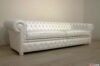 Chesterfield-Sofa aus weißem Leder