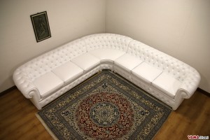 Symmetrisches Chesterfield-Ecksofa