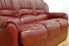 Hochlehniges rotes Ledersofa