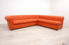 Chesterfield-Sofa aus orangefarbenem Leder mit Halbinsel nach Maß