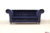 Chesterfield-Sofa aus blauem Samt mit goldenen Nägeln