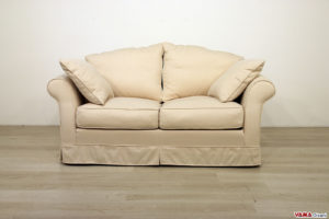 Klassisches 2-Sitzer-Sofa aus beigem Stoff nach Maß