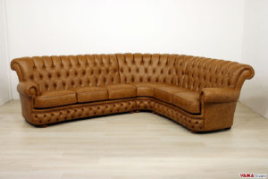 Maßgeschneidertes Ecksofa mit hoher Rückenlehne