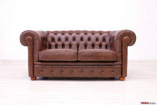 Braunes Leder 2-Sitzer Chesterfield Sofa im Angebot