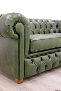 Armlehne Chesterfield Sofa 2-Sitzer englisches Grün mit geheftetem Sockel