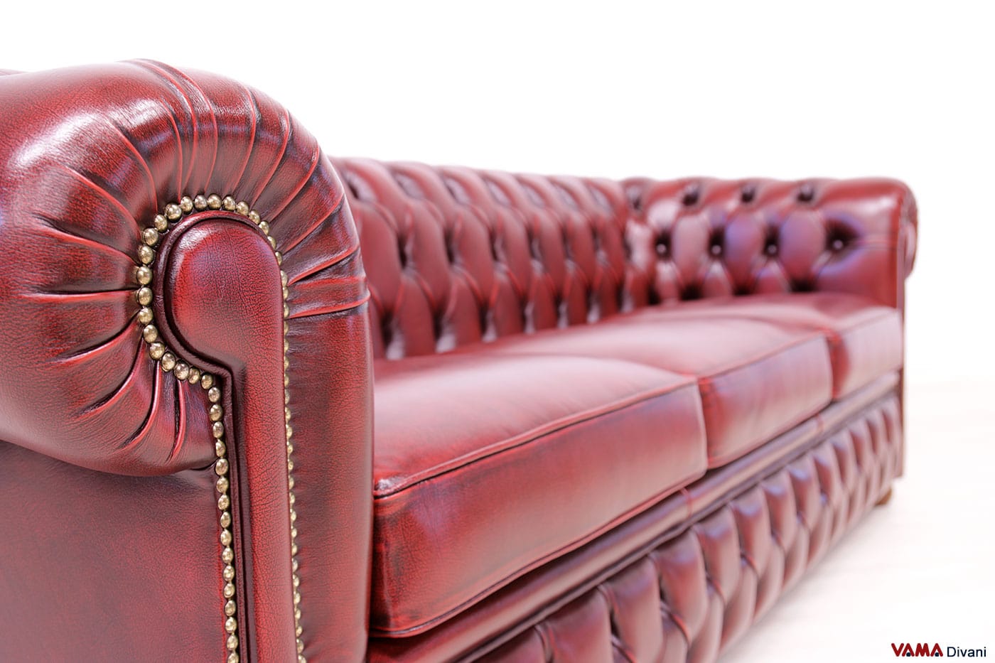 Chester Club Sofa Armlehne mit Metallnoppen