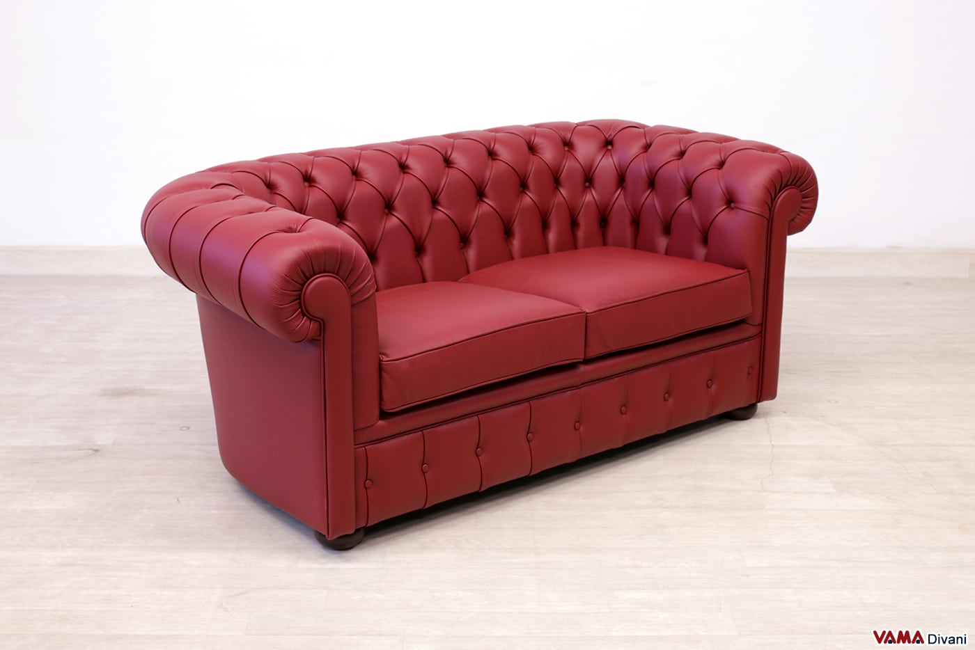 Vorderansicht 2-Sitzer Chesterfield Sofa bordeauxrot